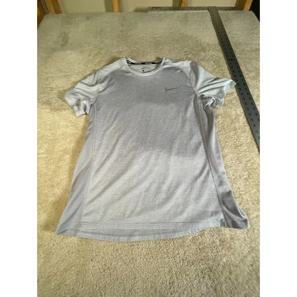 Nike Dri-FIT Running Shirt Womens Large Gray Short Sleeve Athletic Top Swoosh